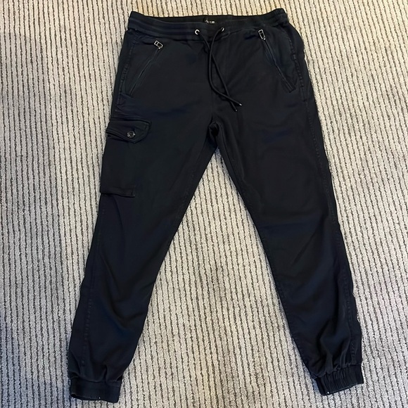 Joe’s drawstring soft cargo pants. - Picture 1 of 5